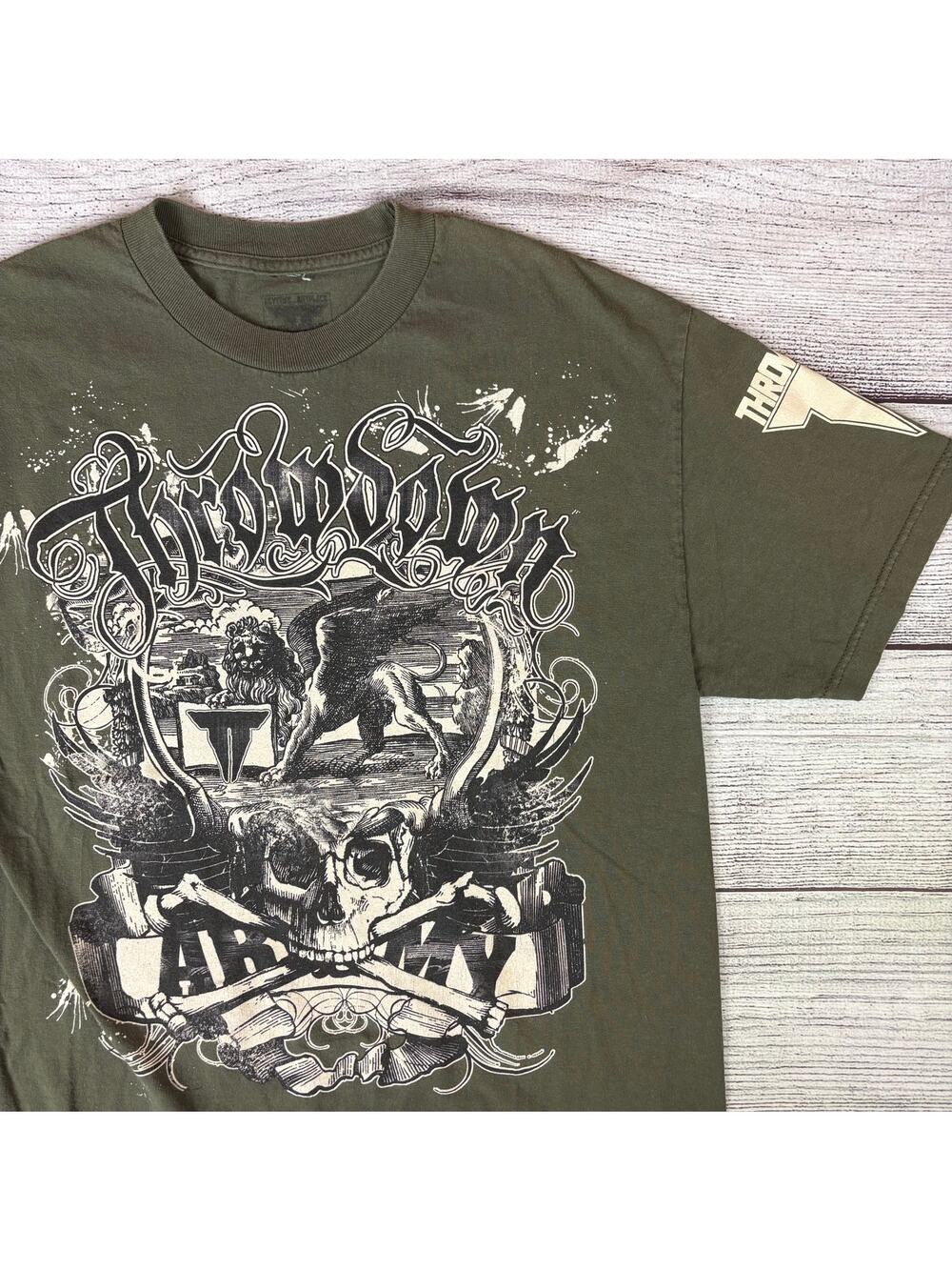 Vintage Y2k Throwdown MMA Fighting Skulls & Eagles T-shirt